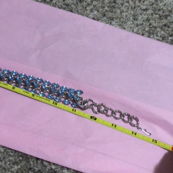 Choker Necklace - Picture 8 of 8